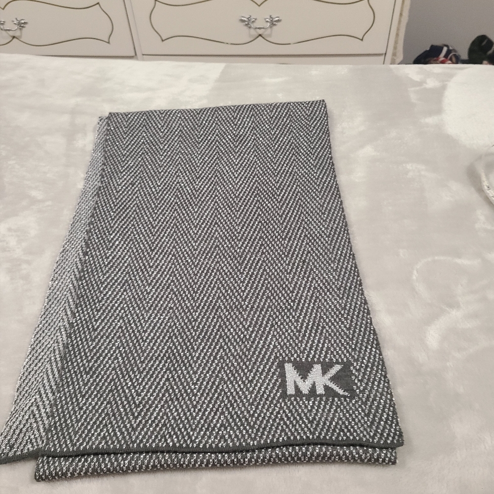 Michael Kors Sparkly Grey Scarf.
